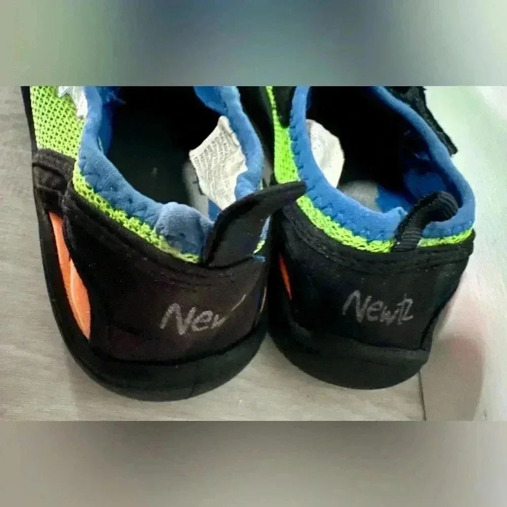 Water Shoes Size 2/3 Green Neon Kids Youth Toddler Shark